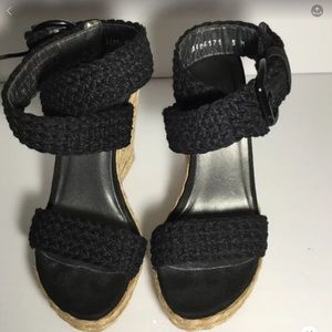 Stuart Weizmann Alex Crochet Espadrilles Size 5 M